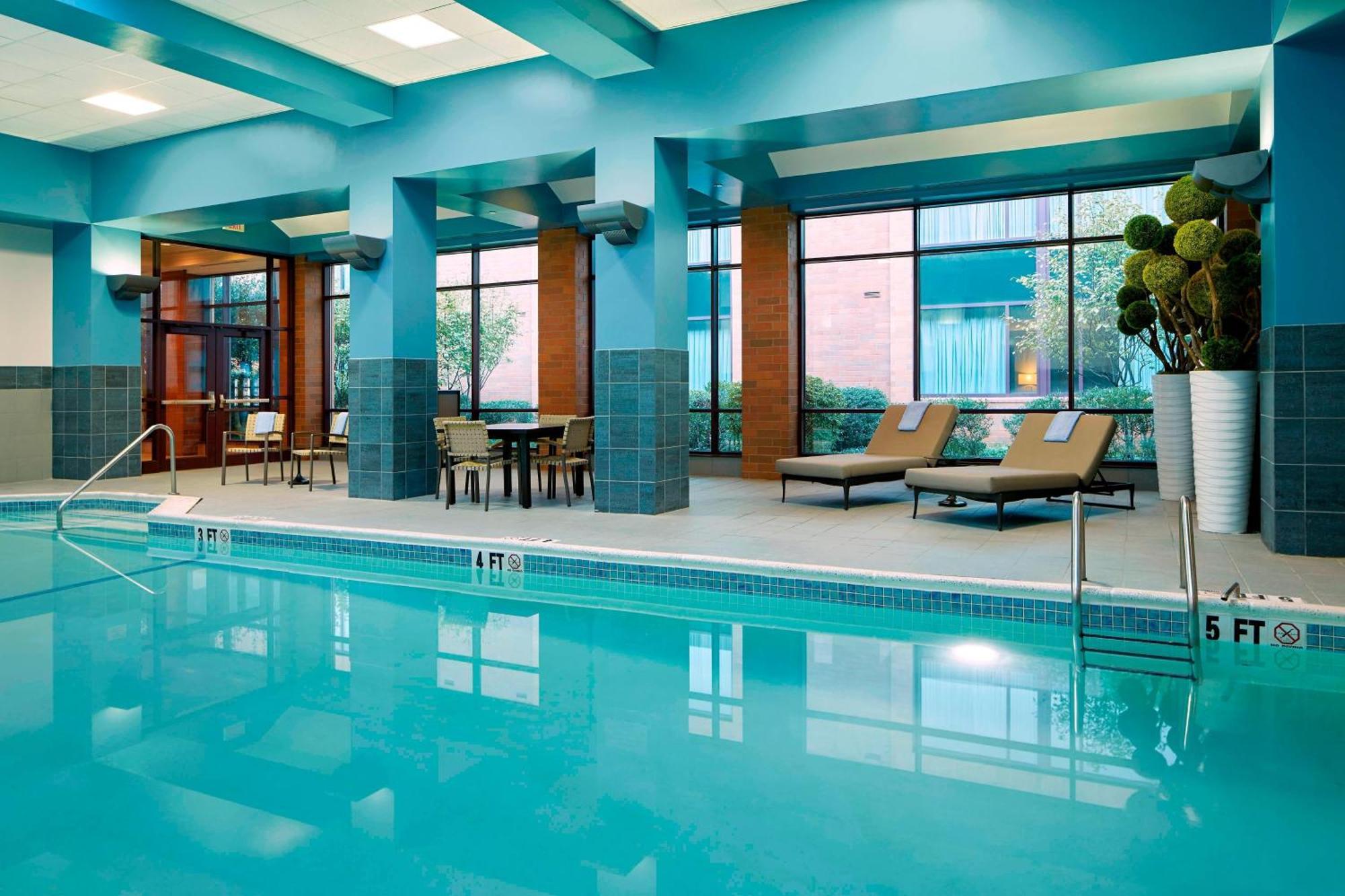 Marriott Hartford/Windsor Airport Hotel Exterior photo